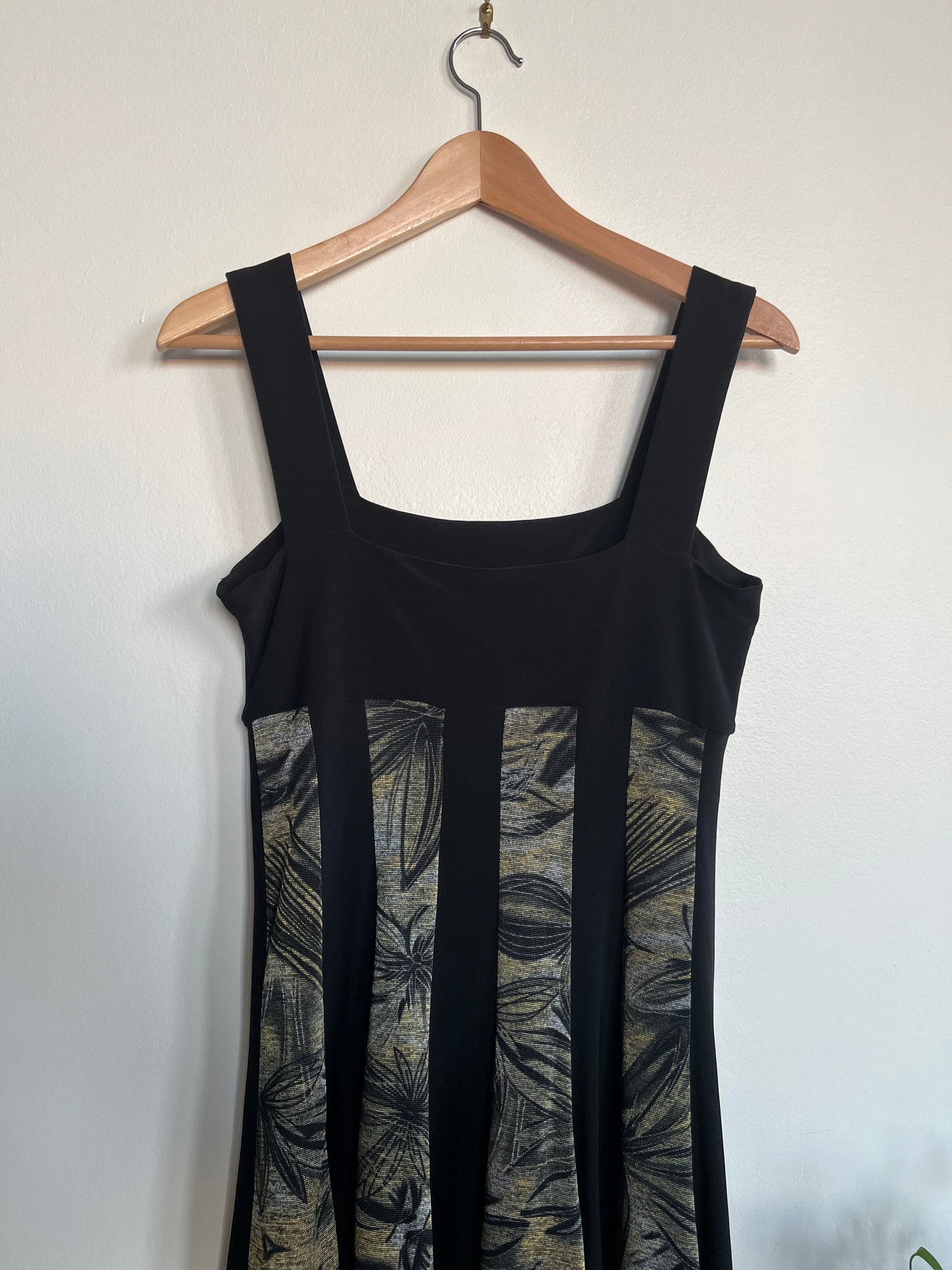 "Sharon Max" black tropical dress / Size M