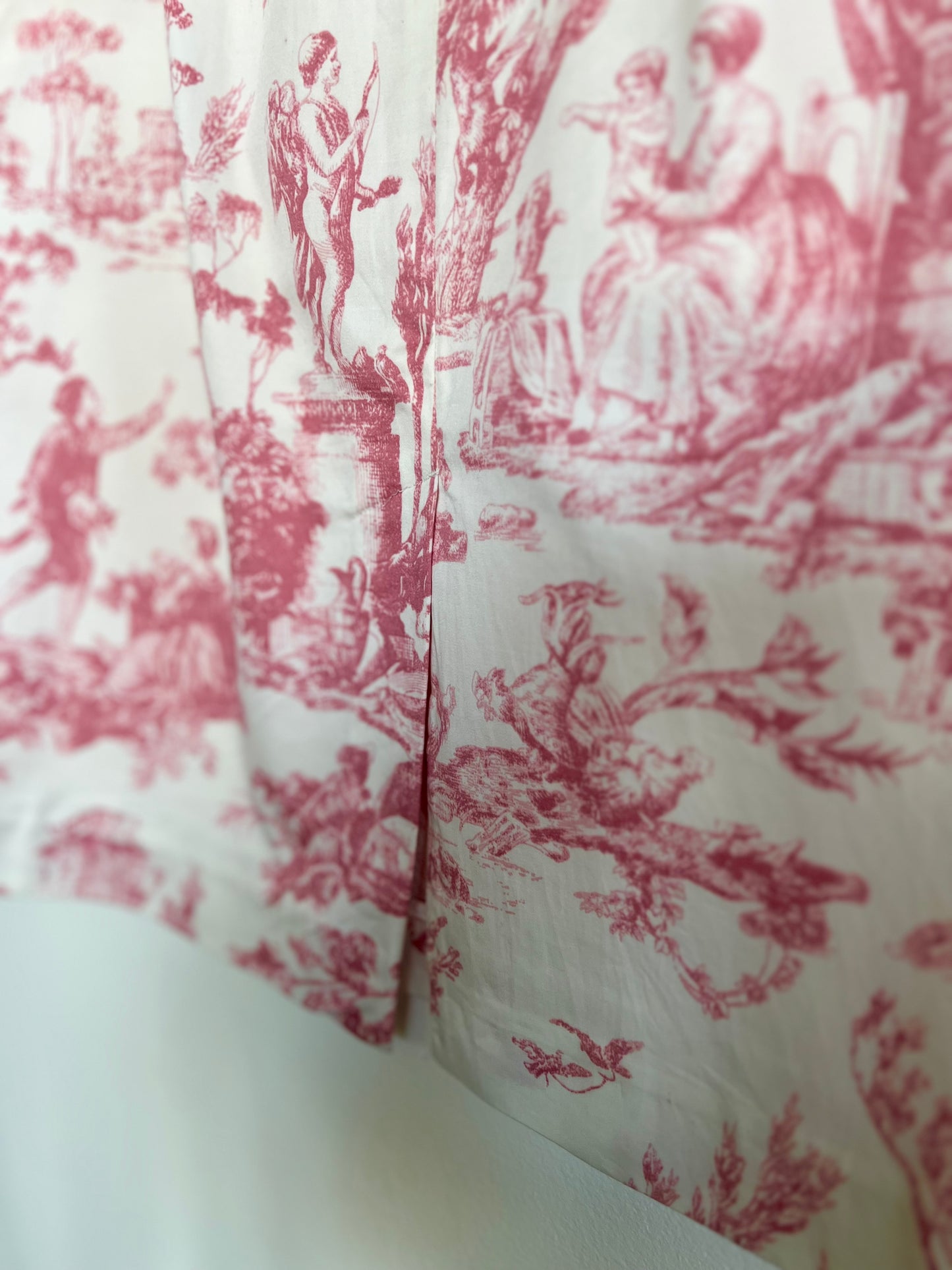 "J CREW "Pink and Ivory Toile Print Pencil Skirt - Size 6