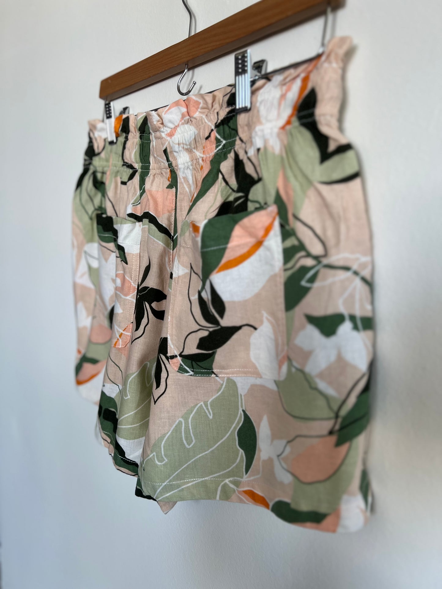 "Nicole Miller - New York" flower linen shorts - Size L