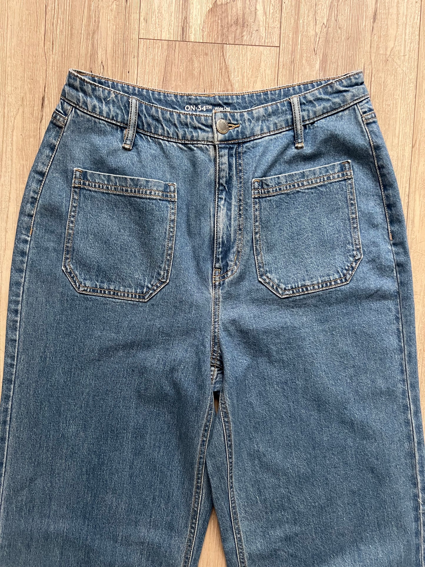 "On 34th" high-rise and wide-leg jeans / Size 10