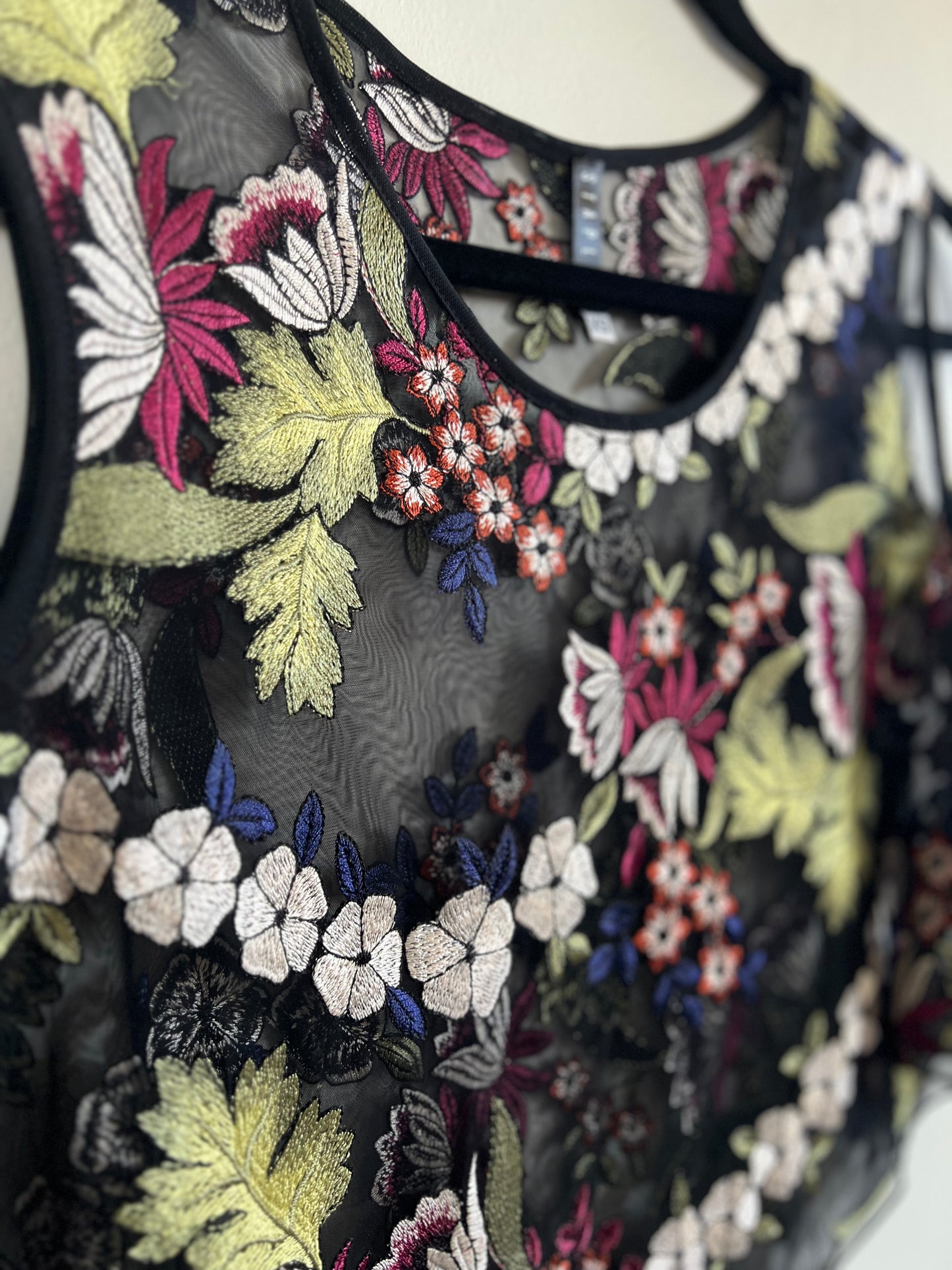 "STAPLES" flower and transparent top
