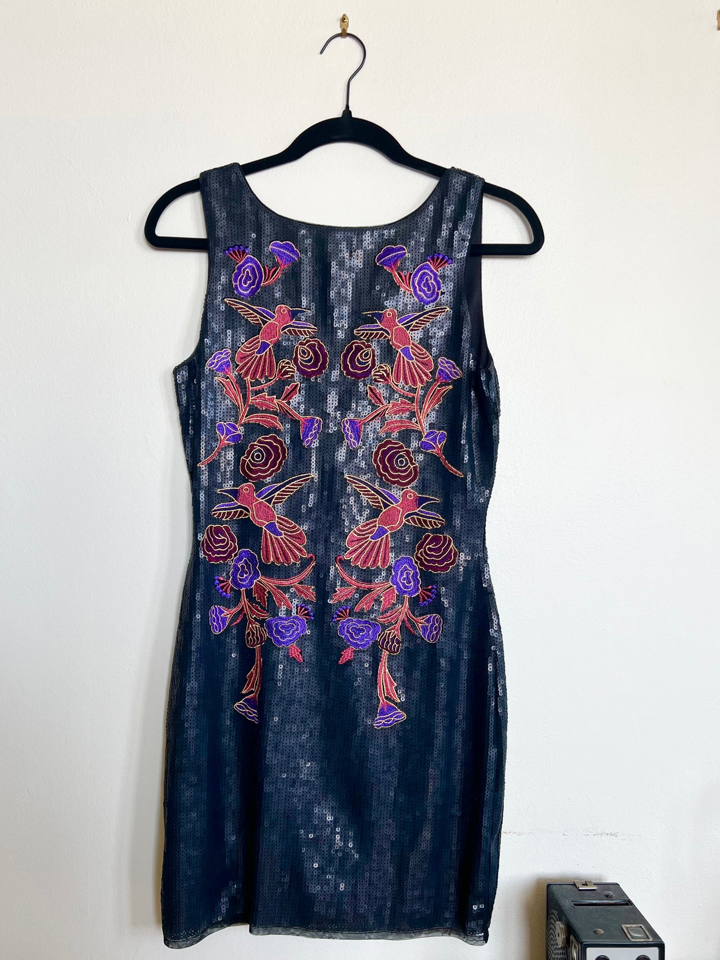 Sequins black dress with embroidery birds & flowers