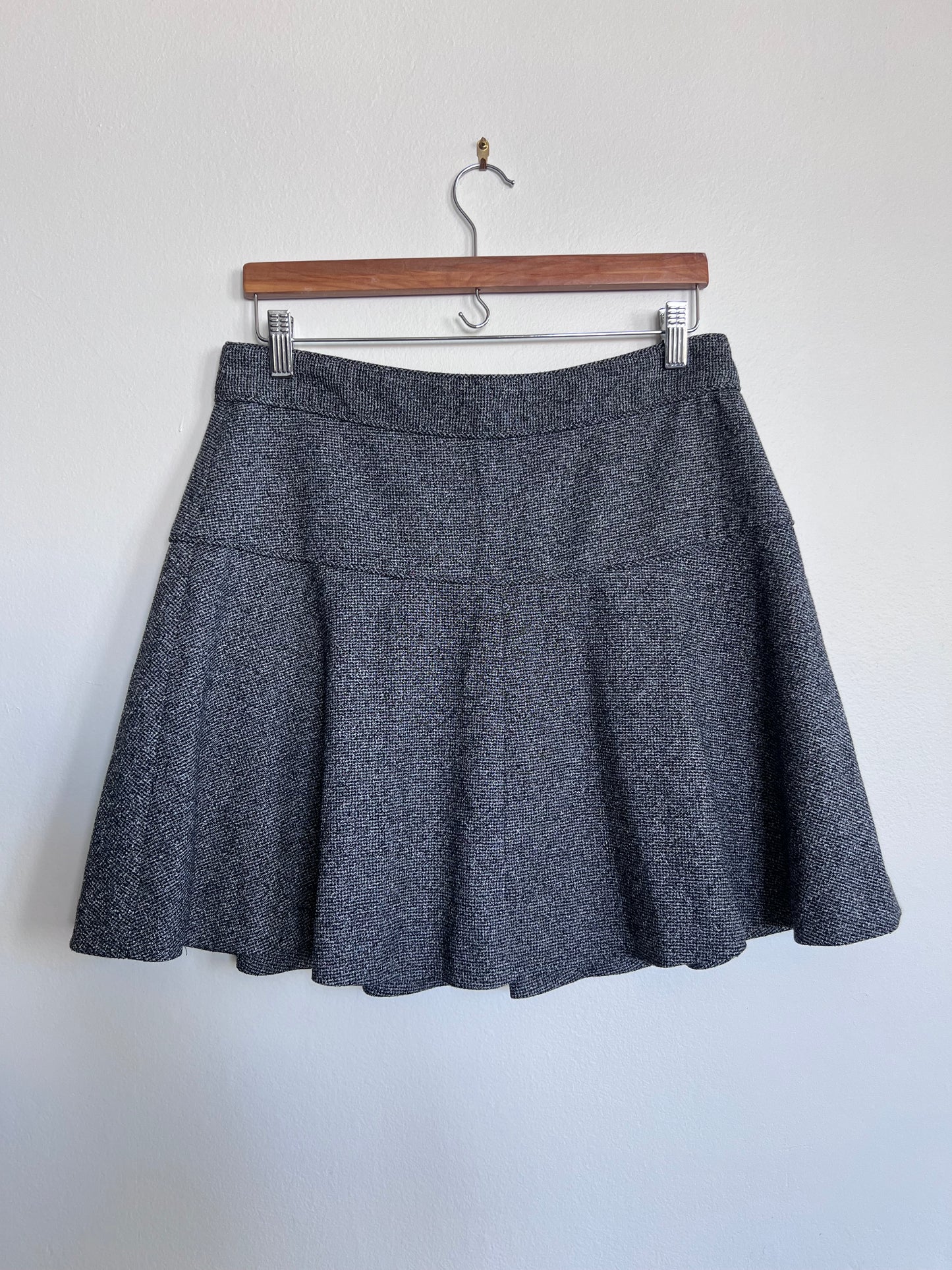 "Banana Republic" black & white skirt - Size 8