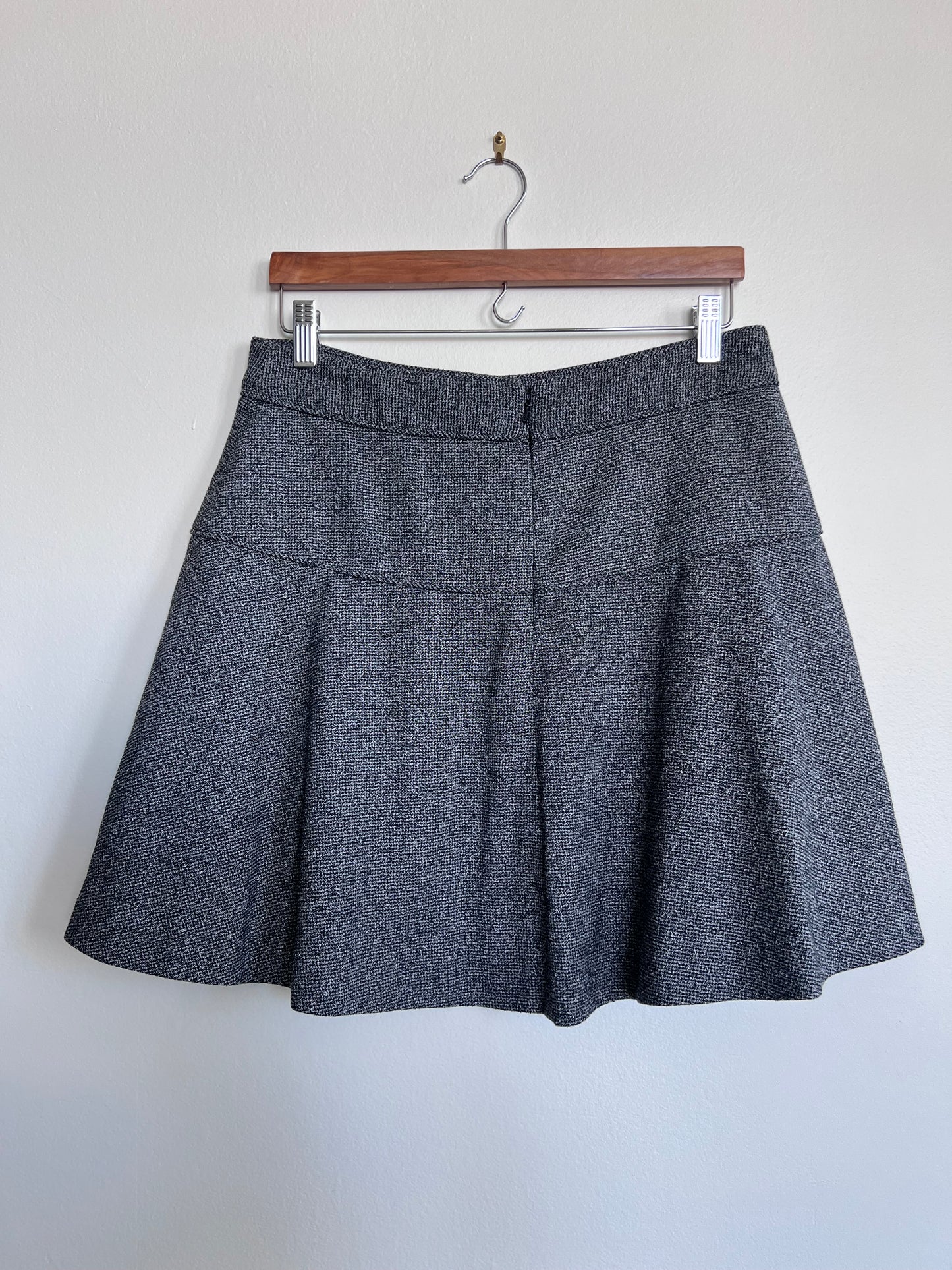 "Banana Republic" black & white skirt - Size 8
