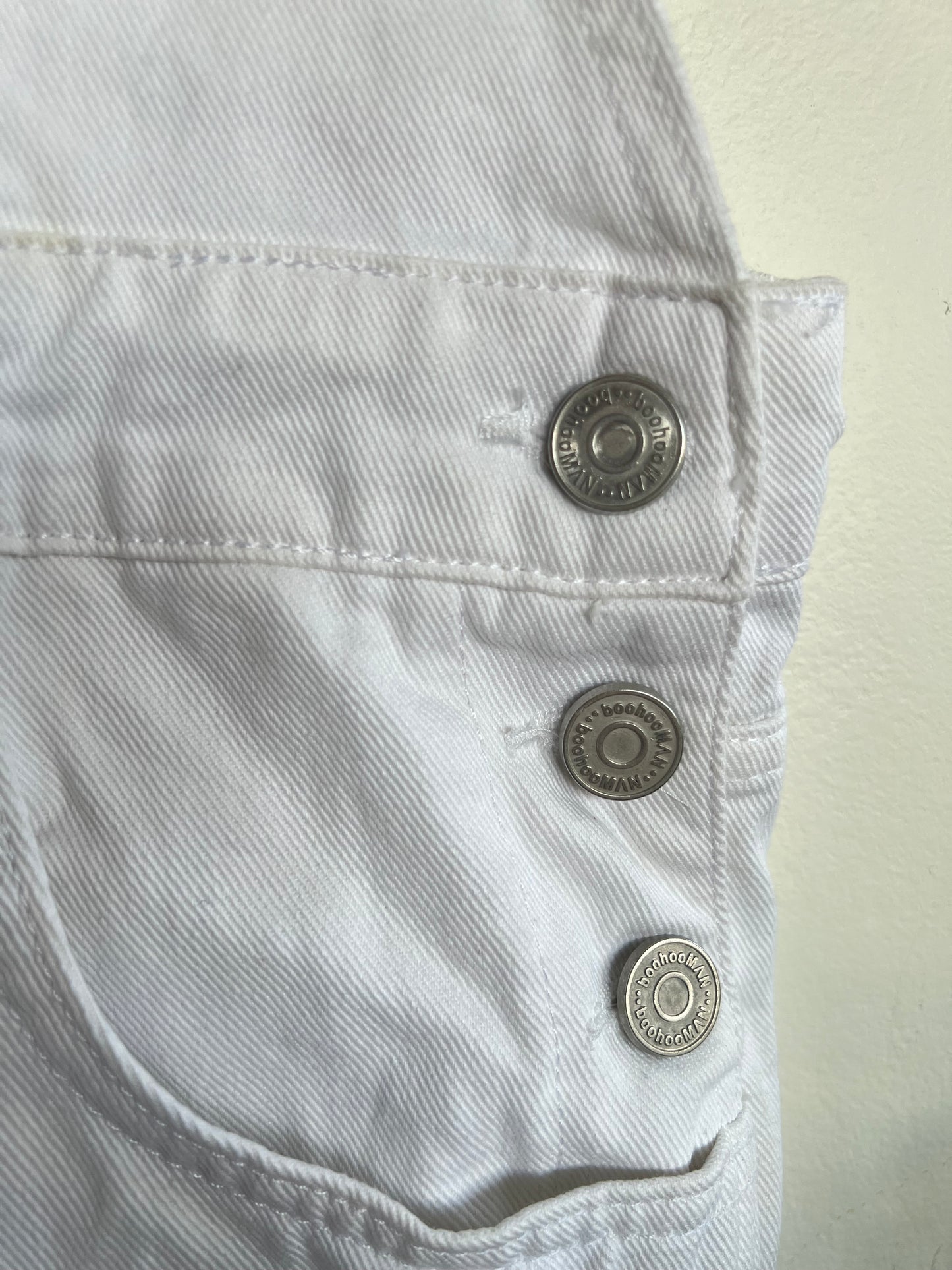 "boohooMAN" Relaxed Fit Short Overalls / Size 28 / Unisex
