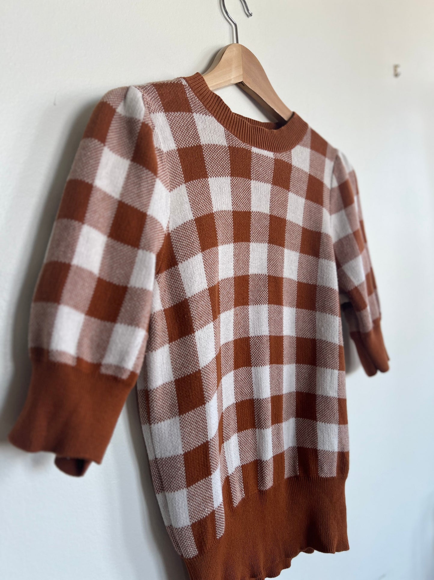 "Ann Taylor" petite brown and white checkered knit sweater / Size Sp