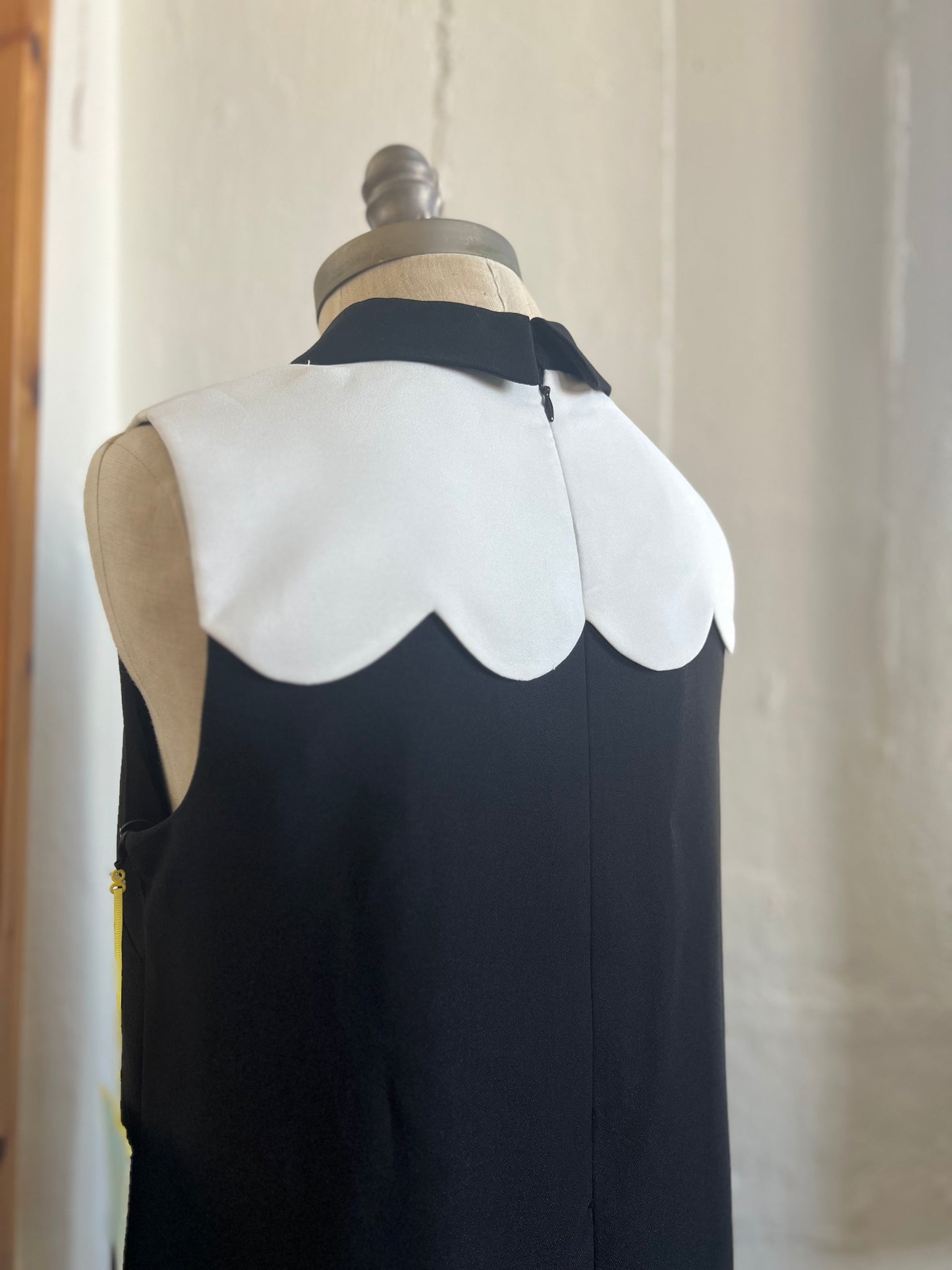 New w/tag "Cece" black & white cocktail dress / Size 6