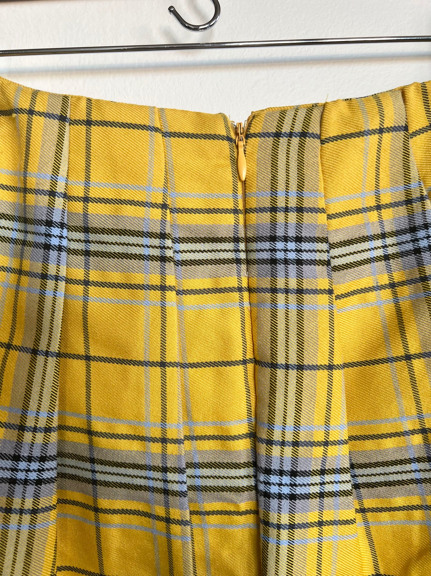 "Forever 21" duel-buckle yellow plaid skirt / Size M