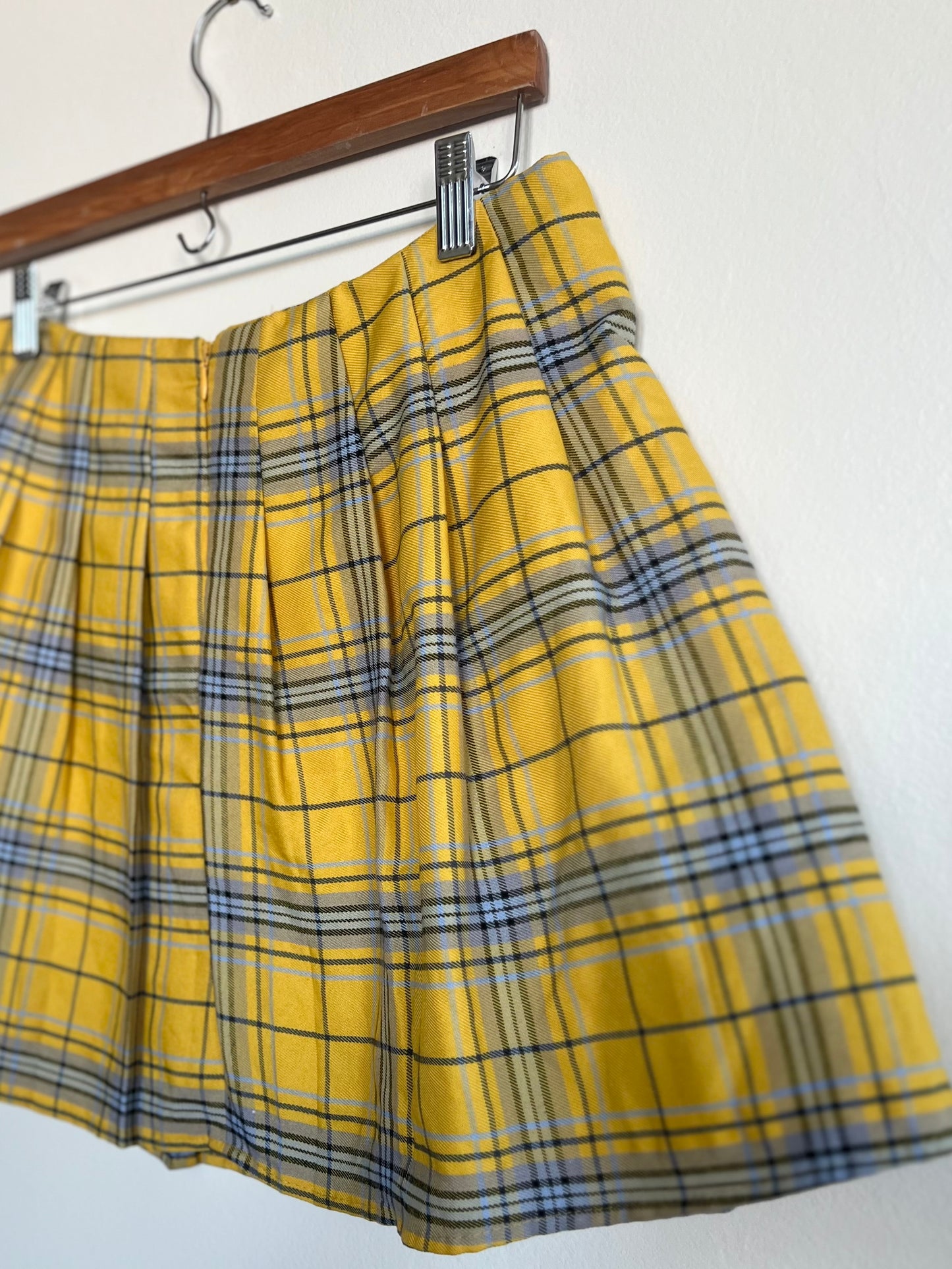 "Forever 21" duel-buckle yellow plaid skirt / Size M