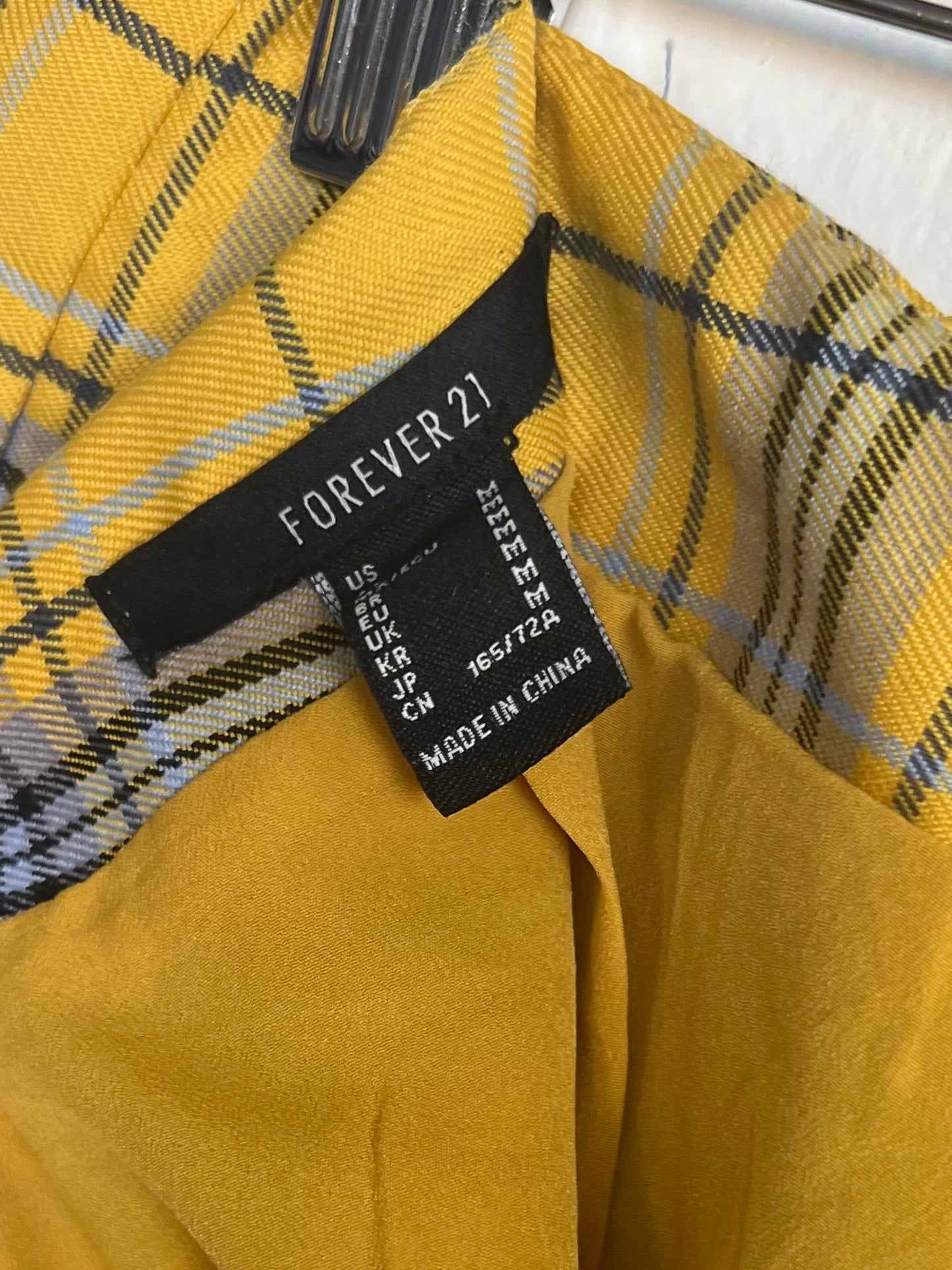 "Forever 21" duel-buckle yellow plaid skirt / Size M