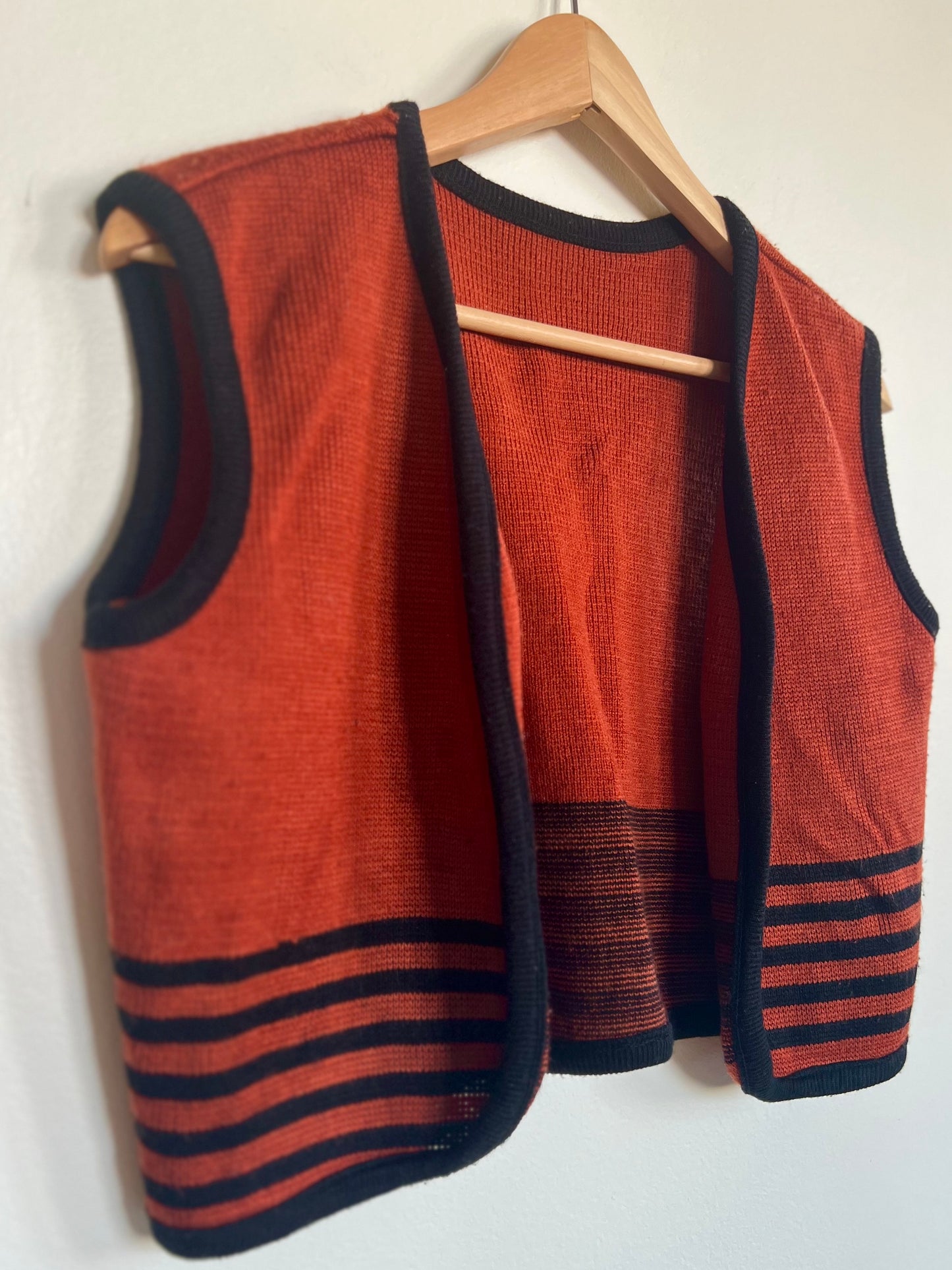 Brown and black vest / Size S