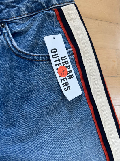 NWT "Urban Outfitters" jeans with side straps / Size 26