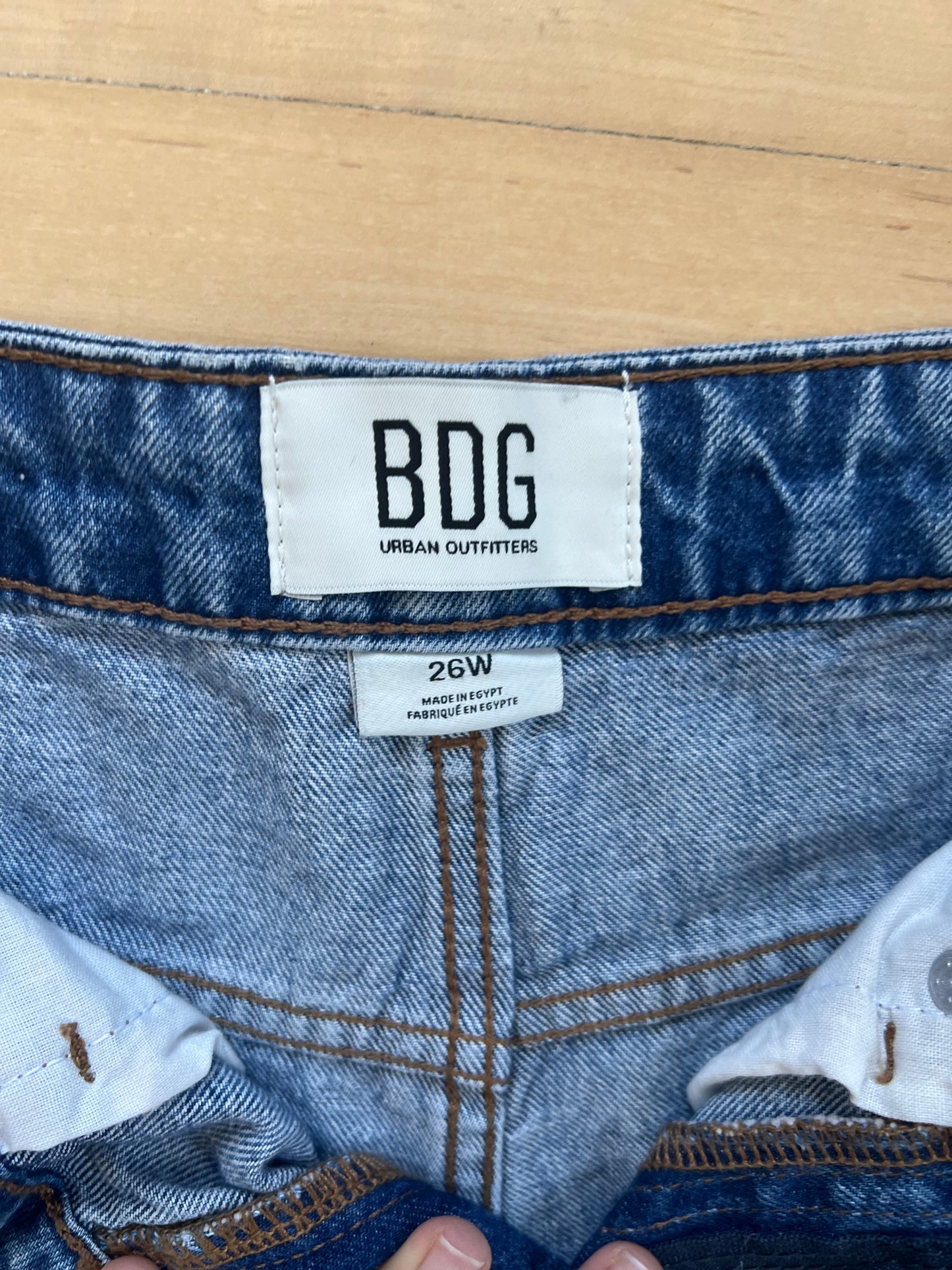 NWT "Urban Outfitters" jeans with side straps / Size 26