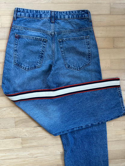 NWT "Urban Outfitters" jeans with side straps / Size 26