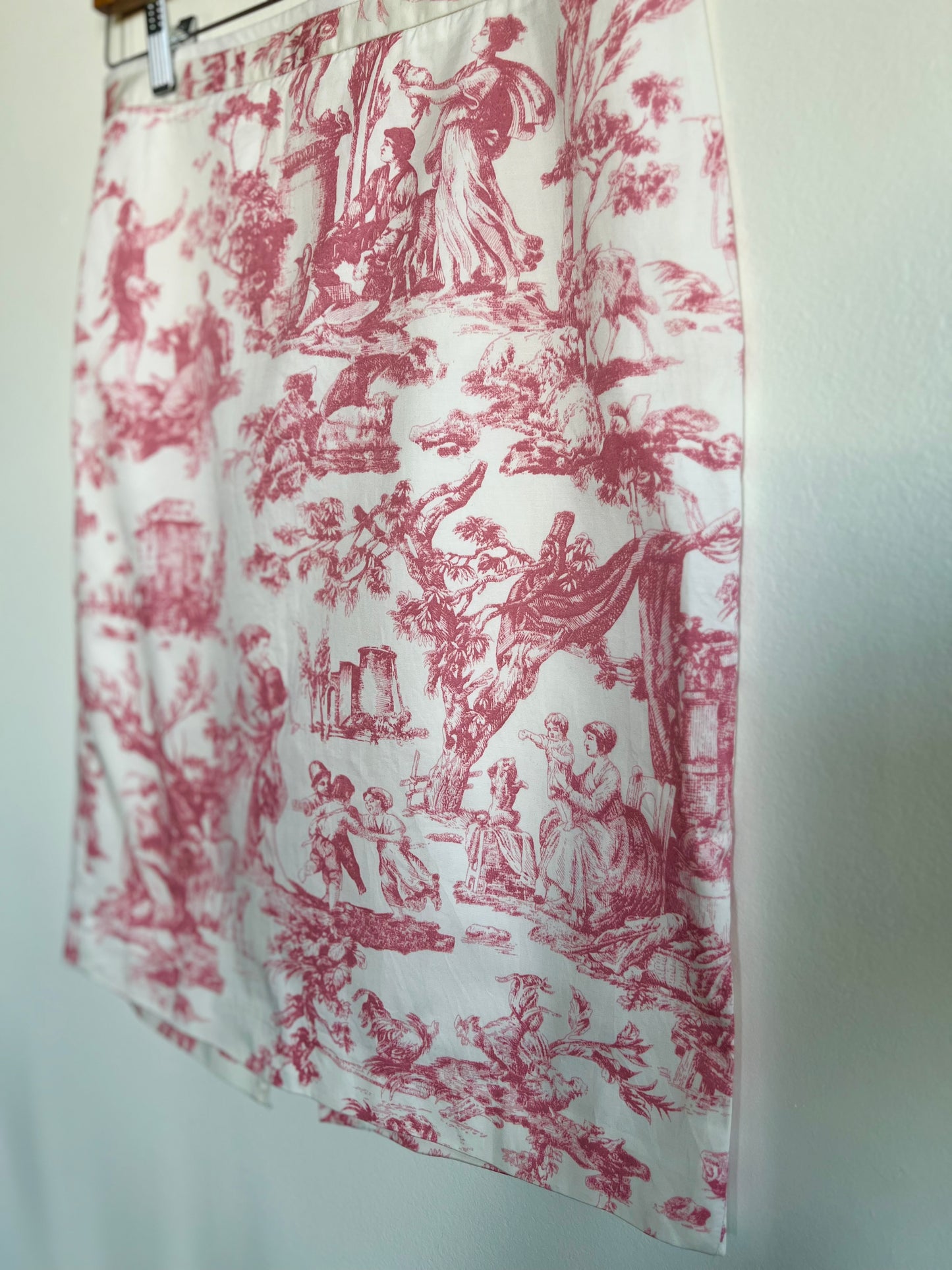 "J CREW "Pink and Ivory Toile Print Pencil Skirt - Size 6