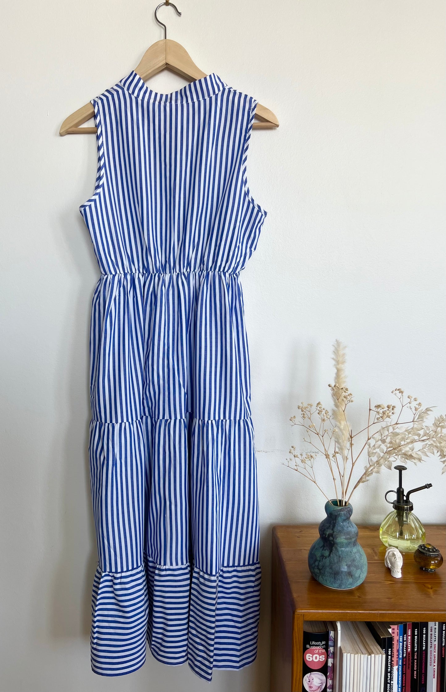 V neck midi dress / striped and pleaded - Size S