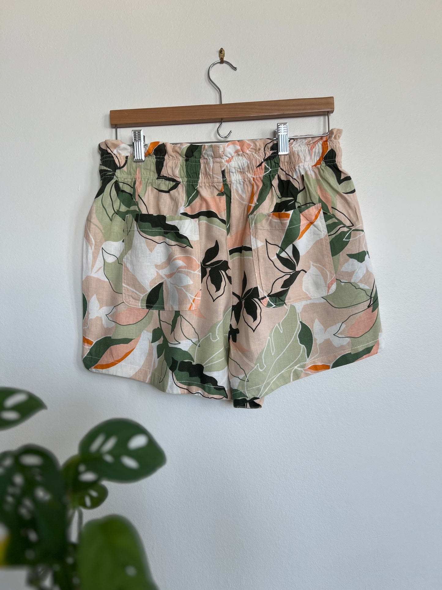 "Nicole Miller - New York" flower linen shorts - Size L