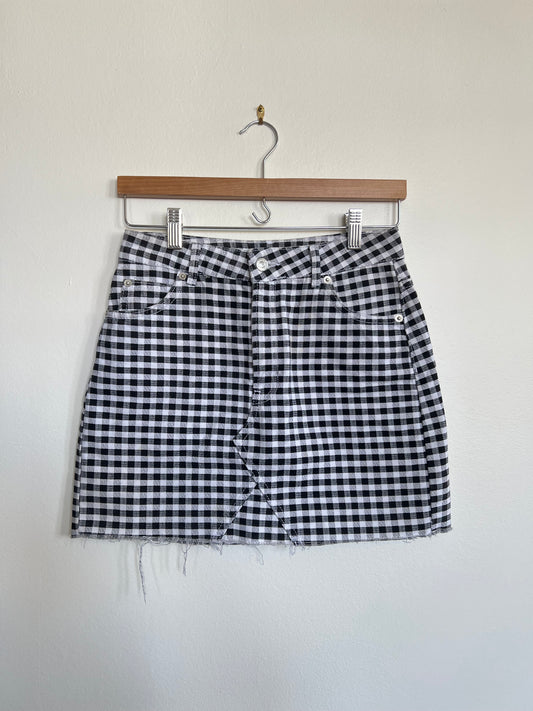 "TopShop" petite black and white checked mini denim skirt - Size 4