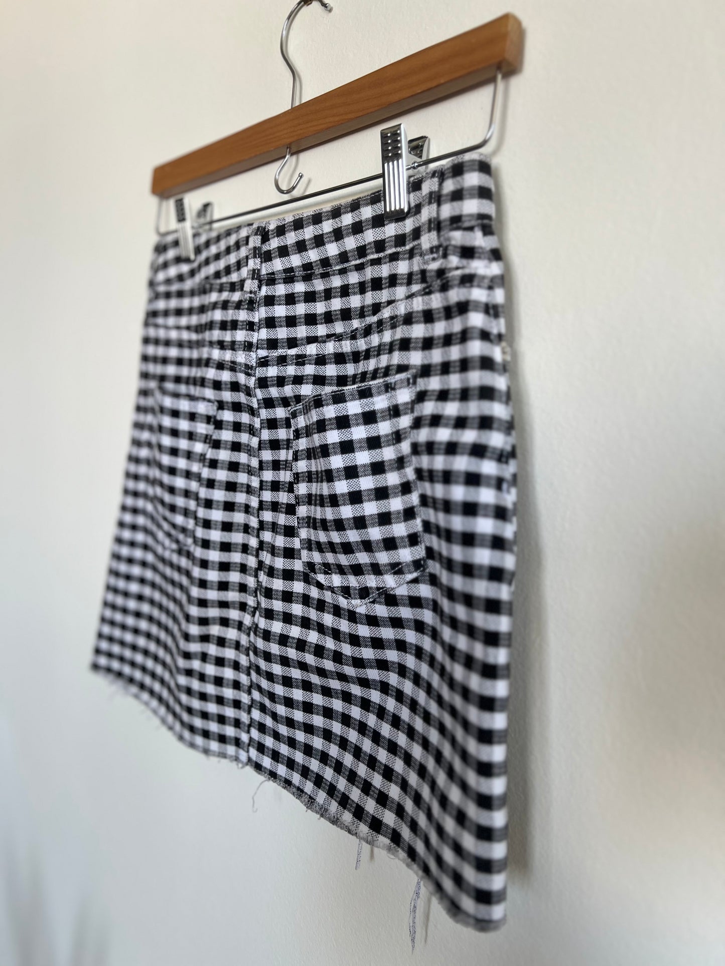 "TopShop" petite black and white checked mini denim skirt - Size 4