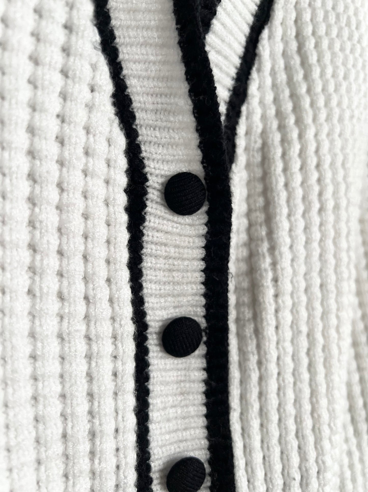 "Emerson lang" - crochet sweater / Size L (runs small)