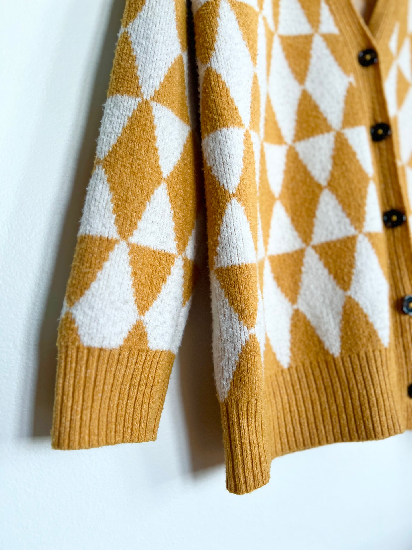 "Belle" - Argyle Pattern Drop Shoulder Cardigan / Size XL