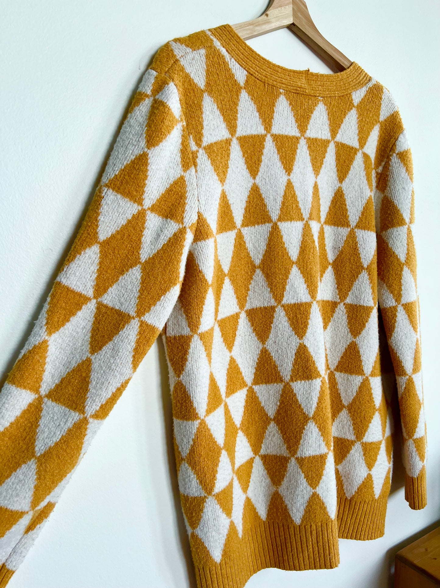 "Belle" - Argyle Pattern Drop Shoulder Cardigan / Size XL