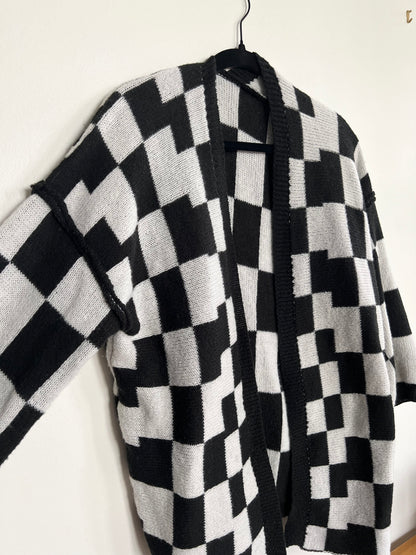 Checkered oversize buttonless cardigan / See measurements