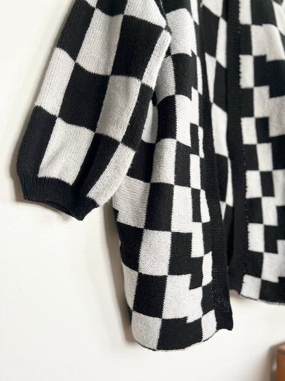 Checkered oversize buttonless cardigan / See measurements