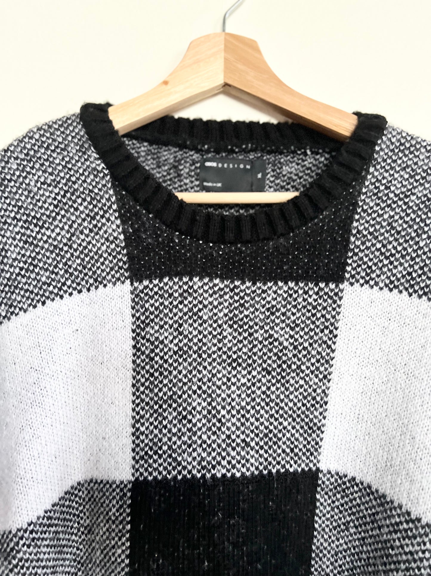 "ASOS DESIGN" Knitted fluffy sweater in black & white checkerboard / Size XL