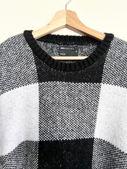 "ASOS DESIGN" Knitted fluffy sweater in black & white checkerboard / Size XL