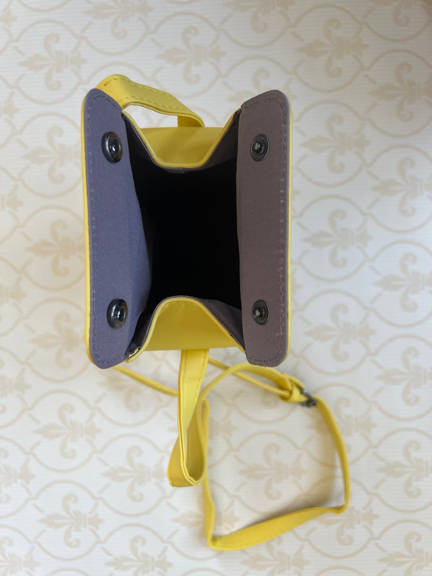 Banana purse
