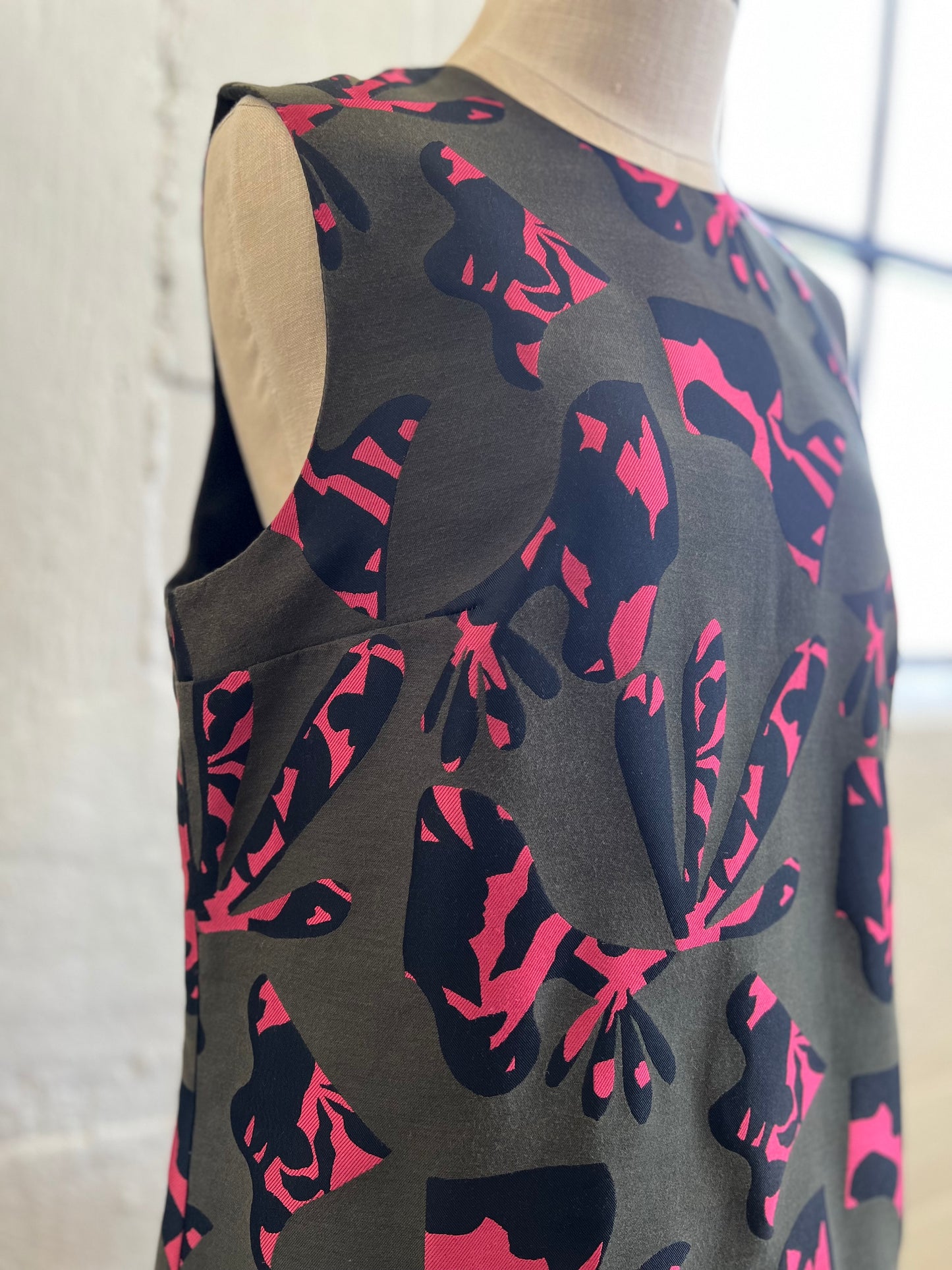 "Banana Republic" drop waist - ruffle bottom green dress - Size 12