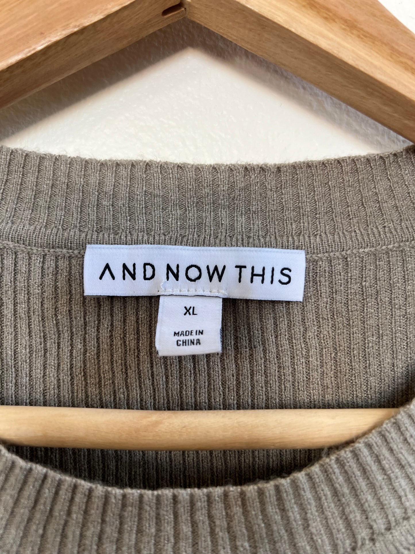 "And now this" long sleeves shirt - Size XL