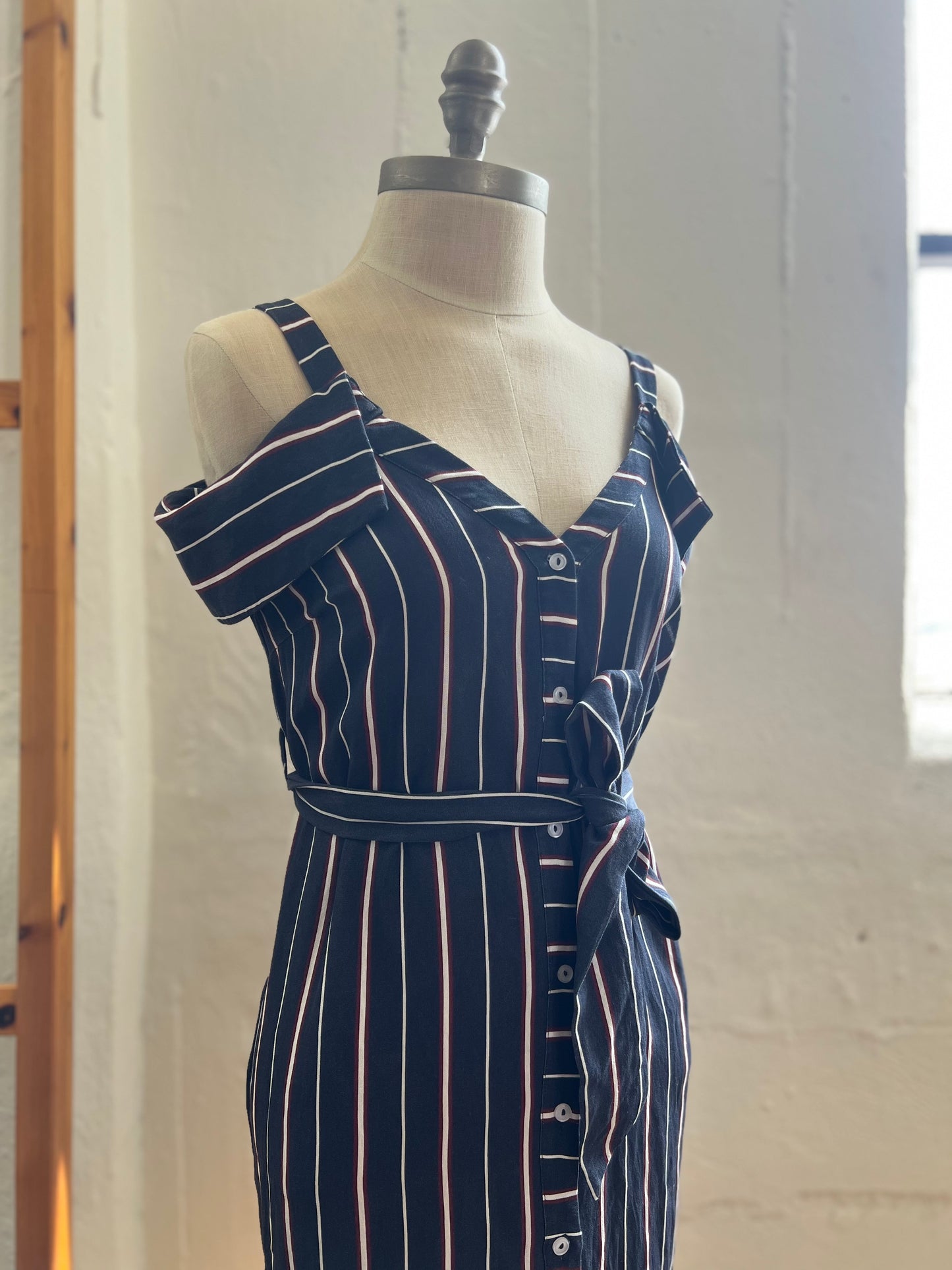 "Lush" dress with stripes - Size XS