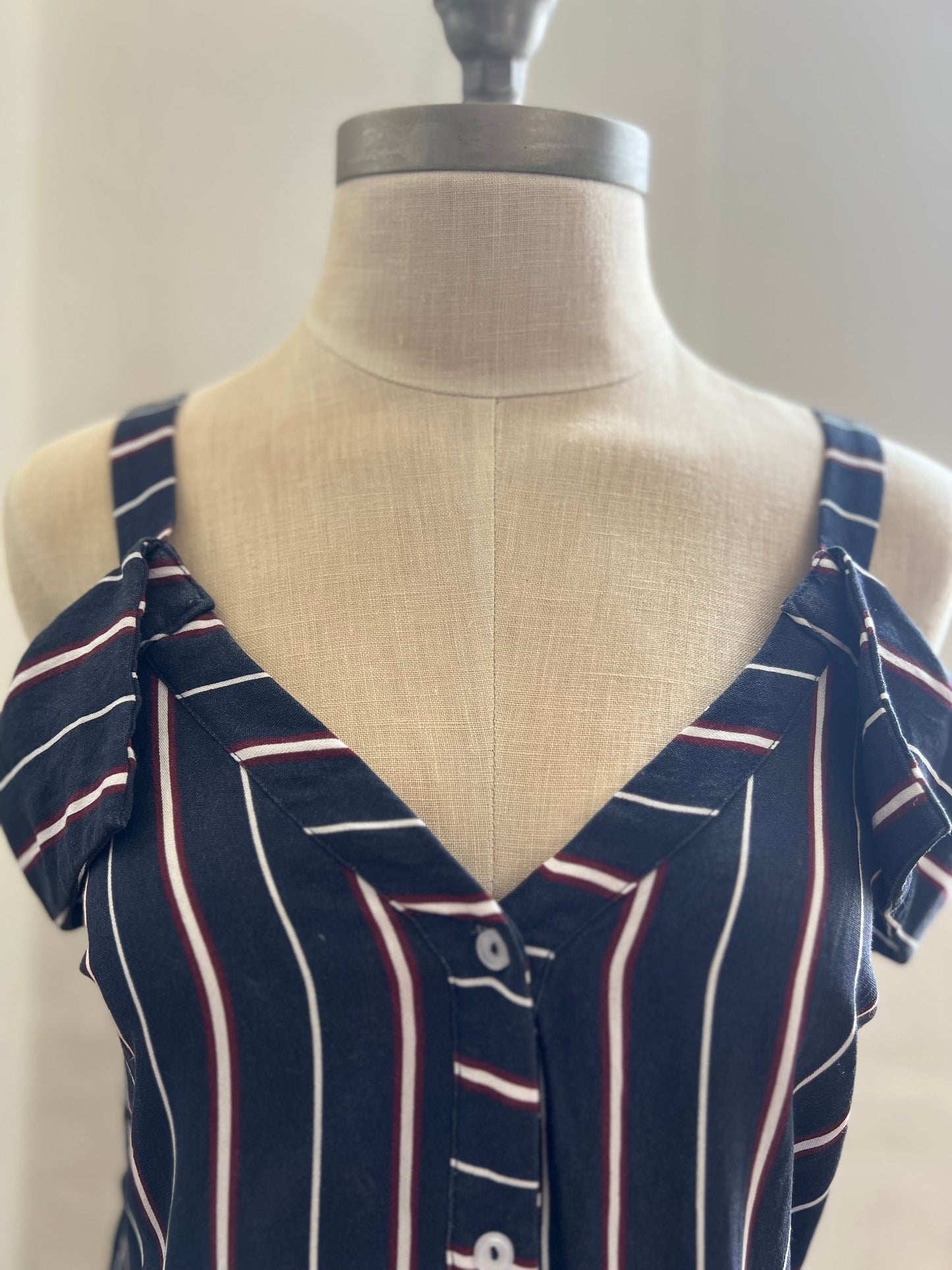 "Lush" dress with stripes - Size XS