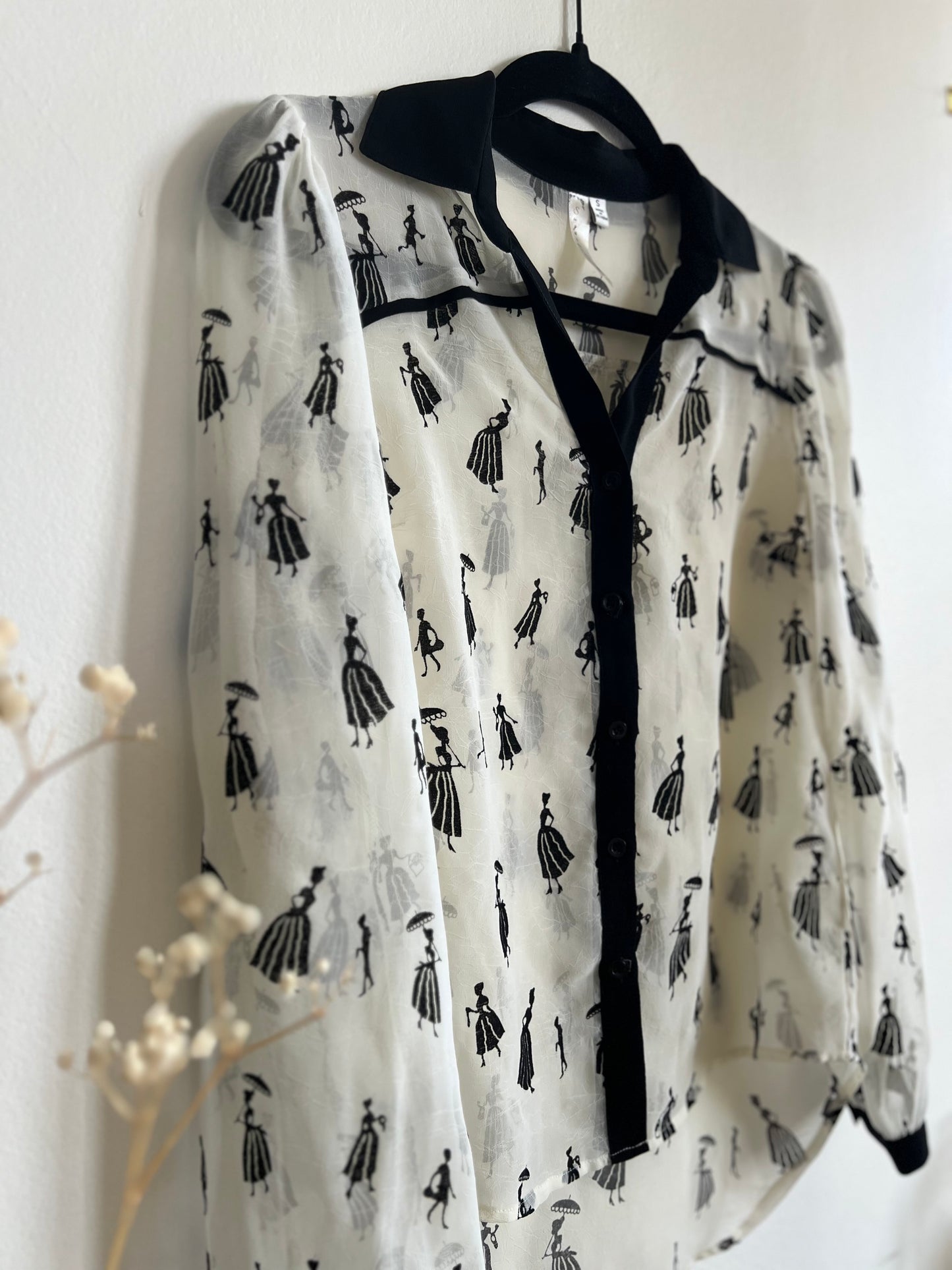 "Sugarmint" long sleeve Mary Poppins look alike shirt - Size S