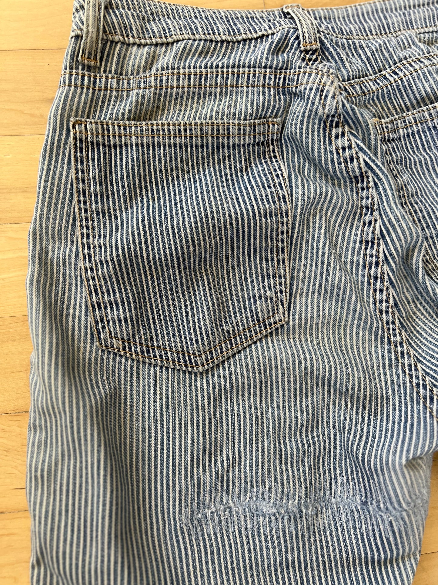 "American Apparel" jeans with white stripes - Size 26