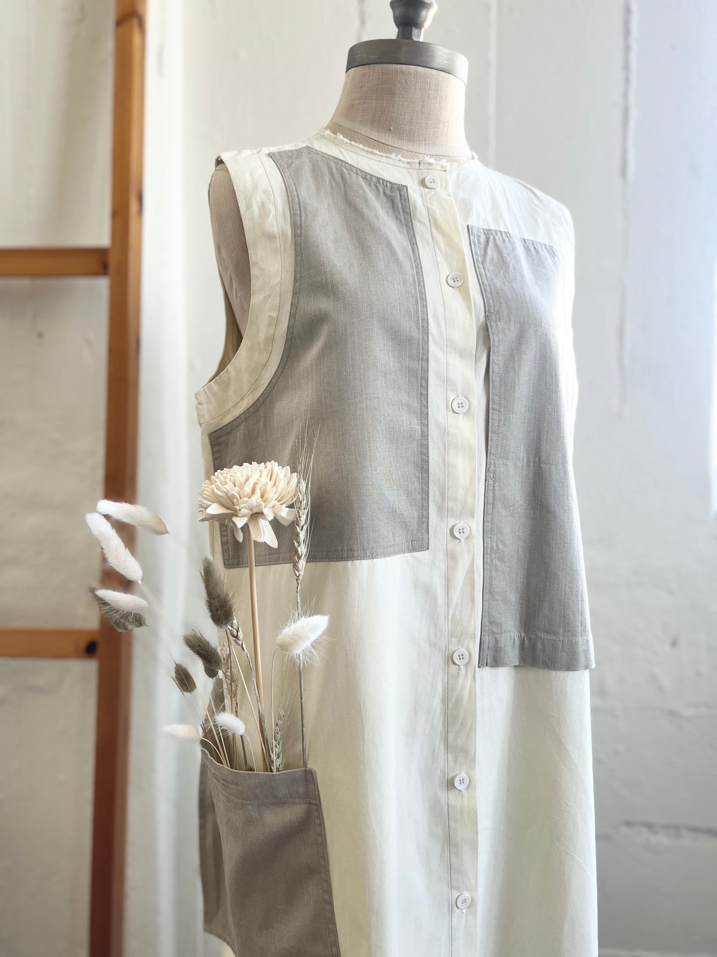 "INTENTIONALLY" colorblocked -free size- dress / See measurements