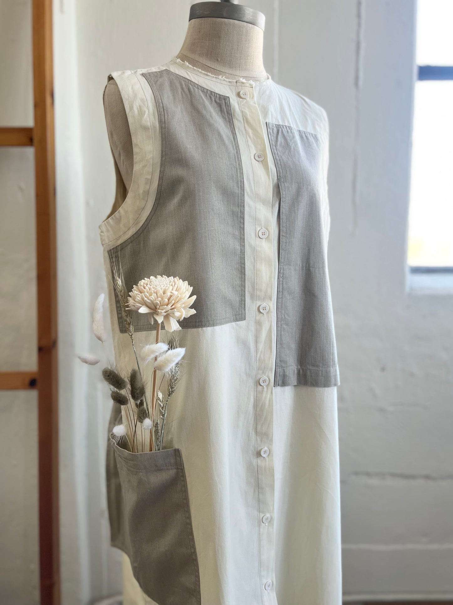 "INTENTIONALLY" colorblocked -free size- dress / See measurements