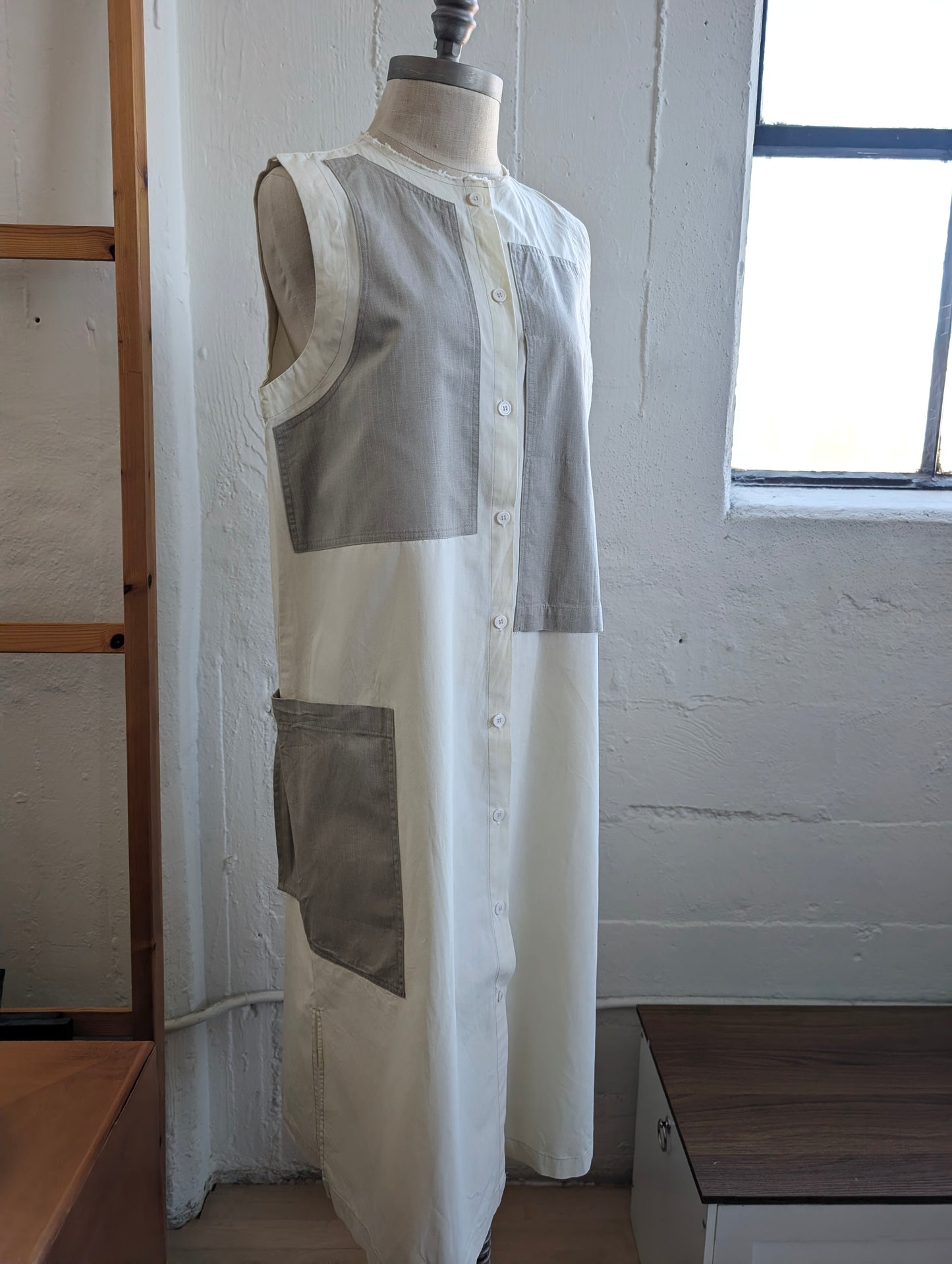 "INTENTIONALLY" colorblocked -free size- dress / See measurements