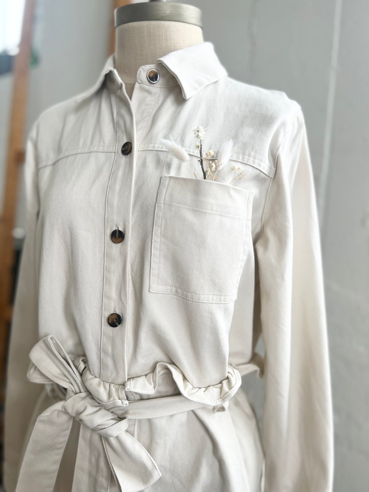 "Who what wear" button shirt dress with classic collar and belt / Size M