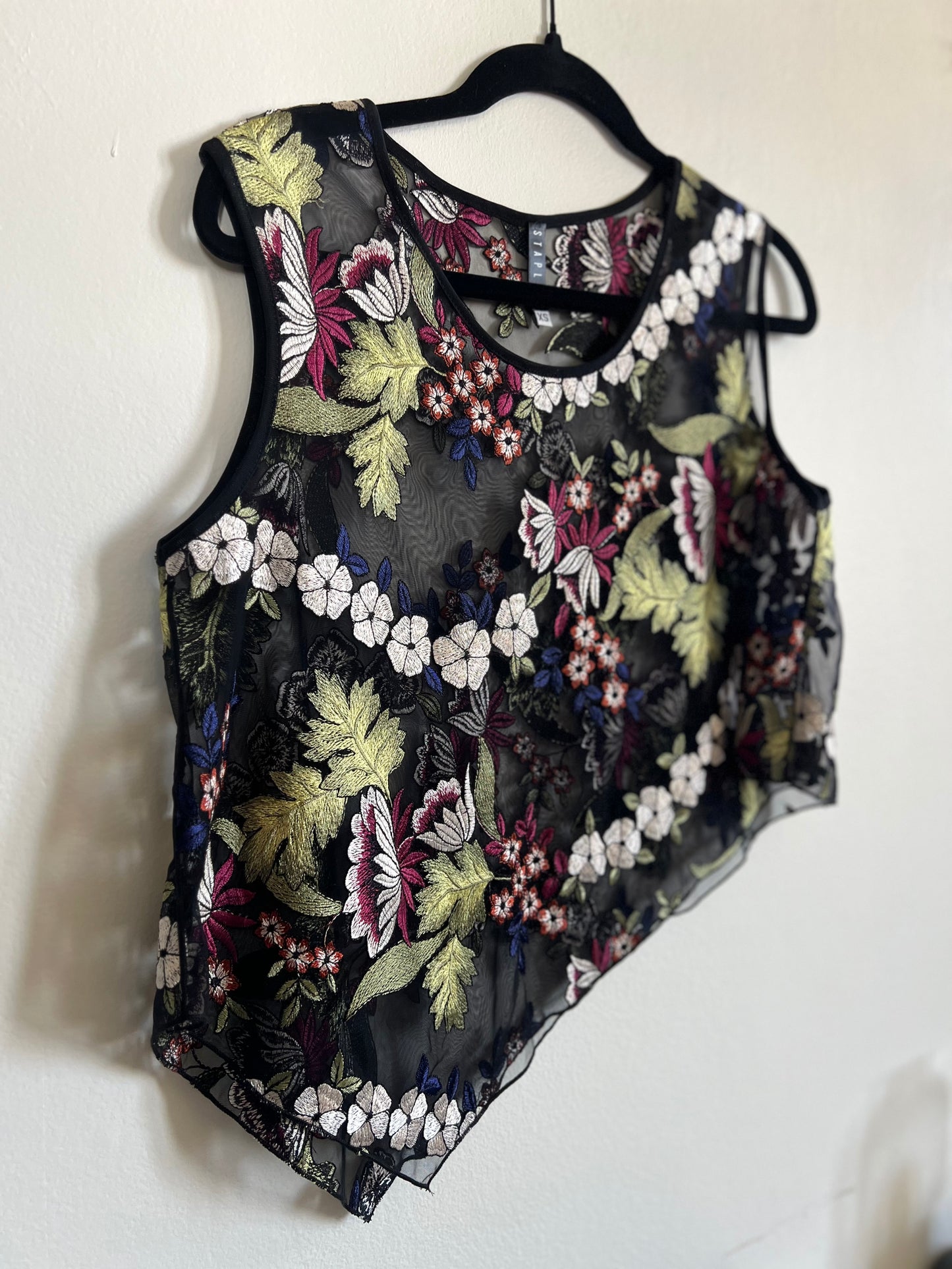 "STAPLES" flower and transparent top