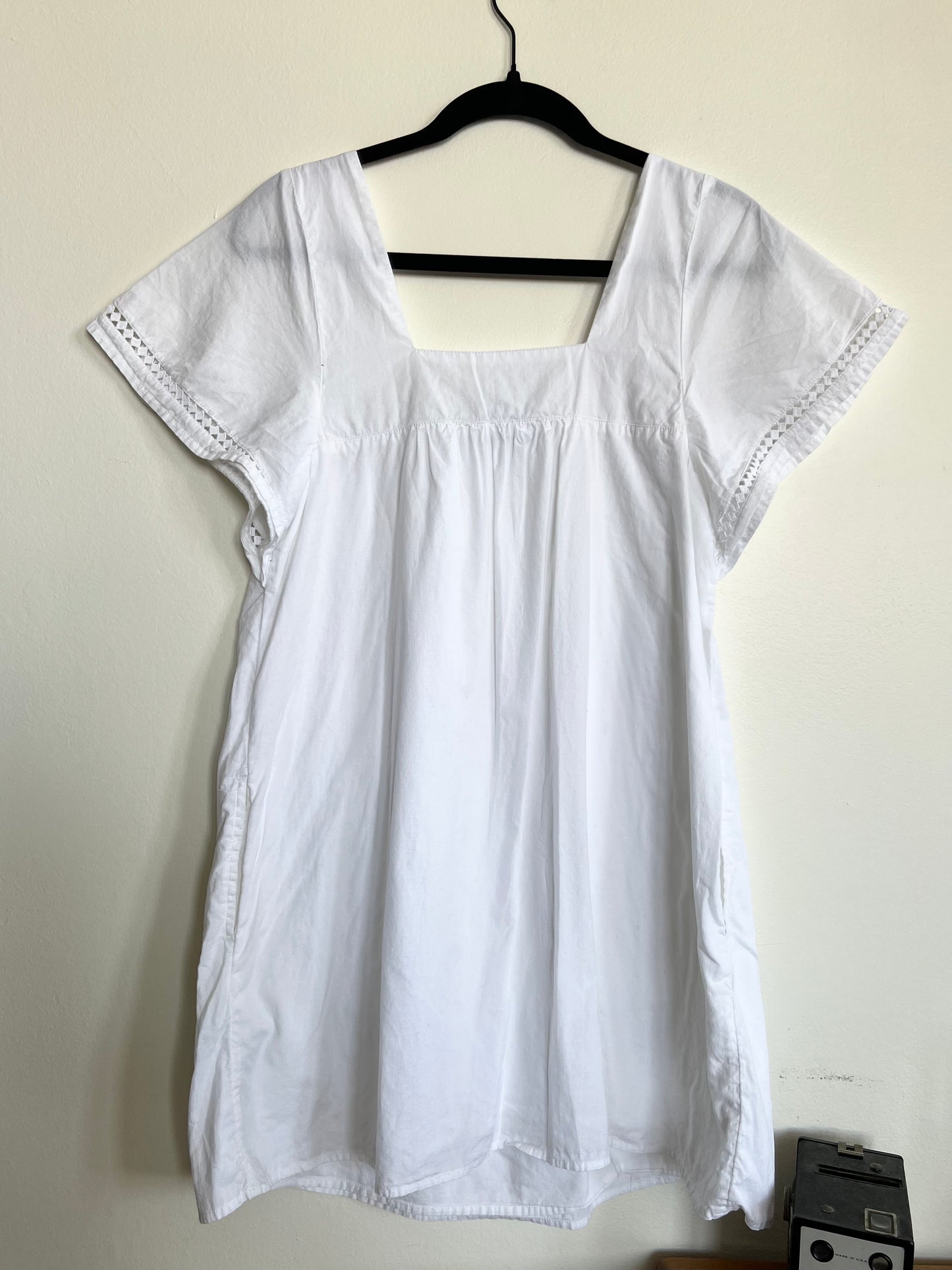 "Abercrombie and Fitch" linen white dress with pockets! - Size S