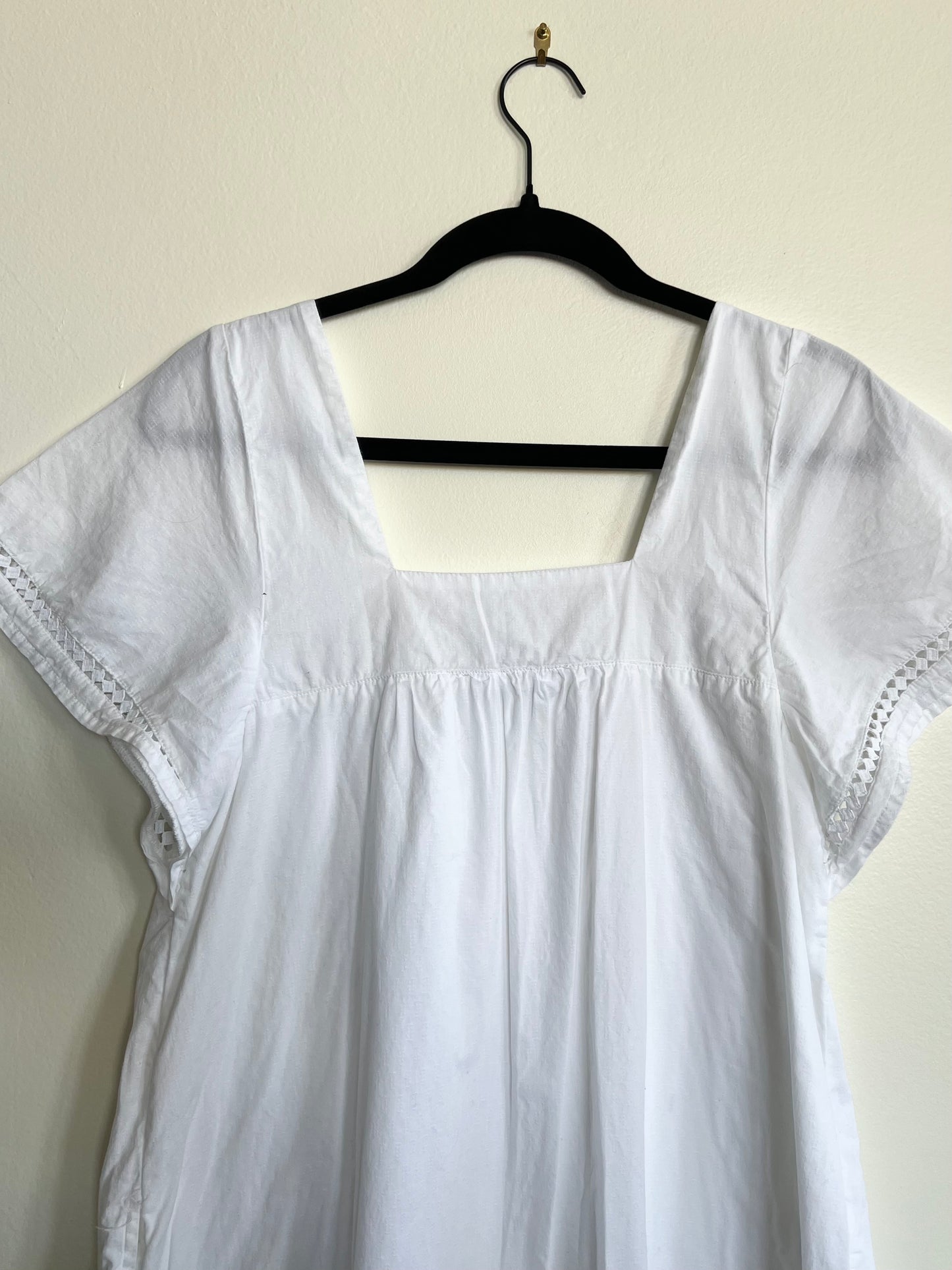 "Abercrombie and Fitch" linen white dress with pockets! - Size S