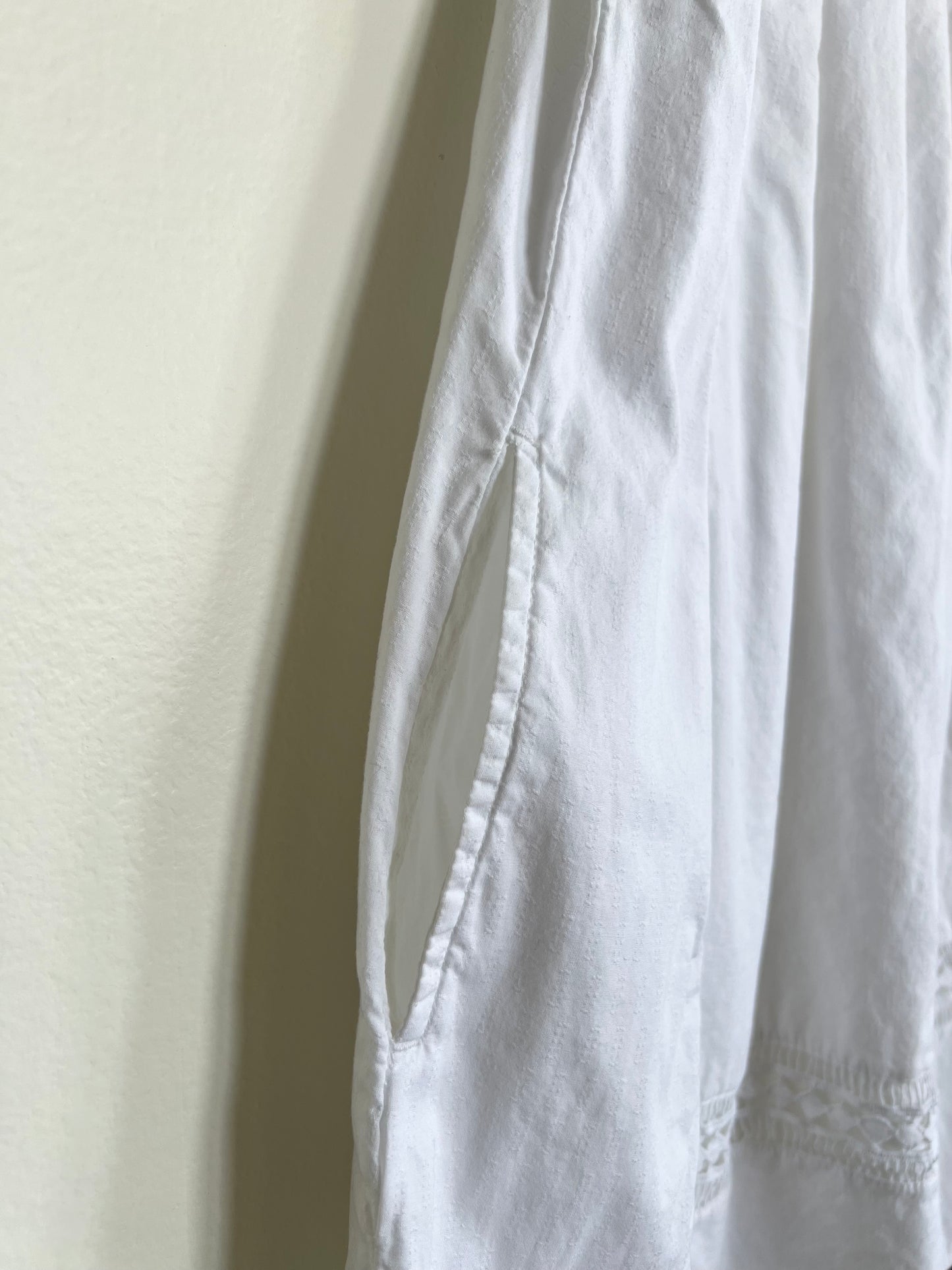 "Abercrombie and Fitch" linen white dress with pockets! - Size S