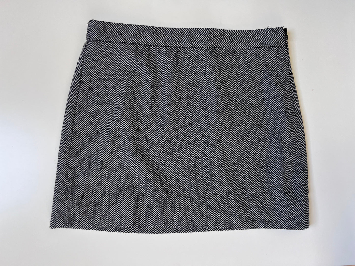 "GAP" black & white skirt - Size 6