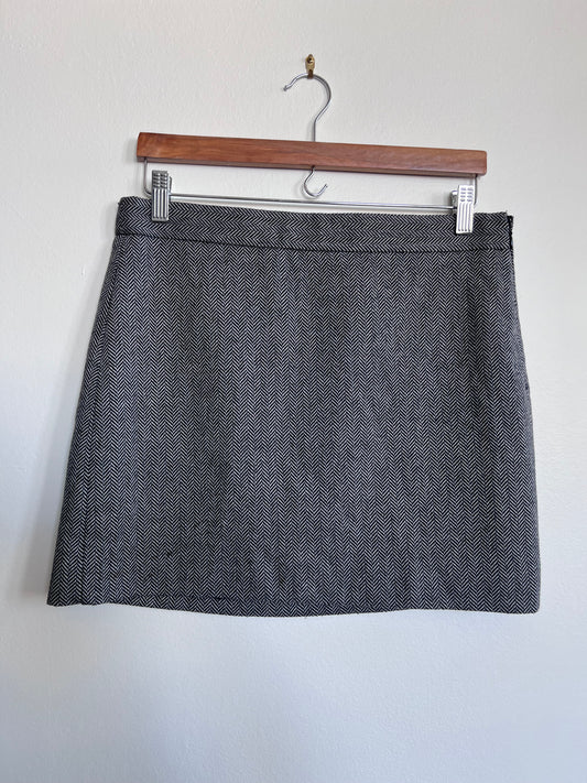 "GAP" black & white skirt - Size 6
