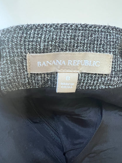 "Banana Republic" black & white skirt - Size 8
