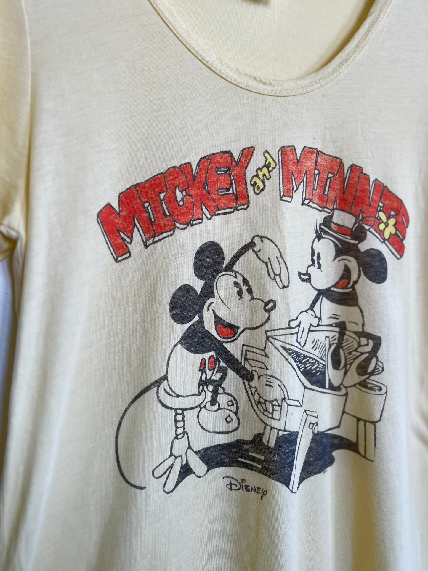 "Junk Food" Mickey Mouse & Minnie short sleeve t-shirt / Size M