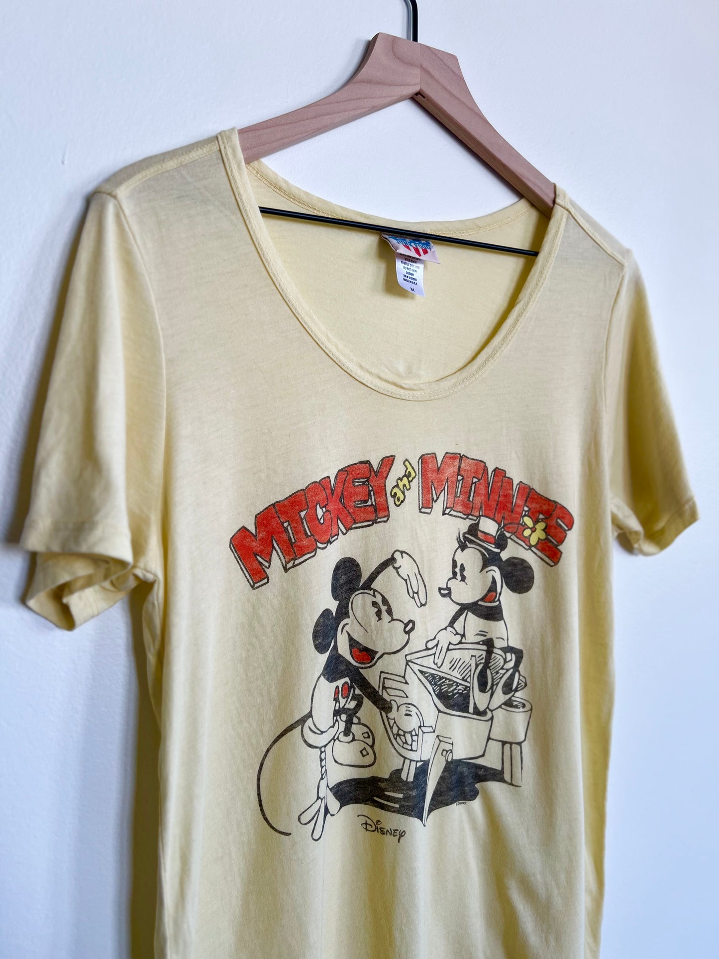 "Junk Food" Mickey Mouse & Minnie short sleeve t-shirt / Size M
